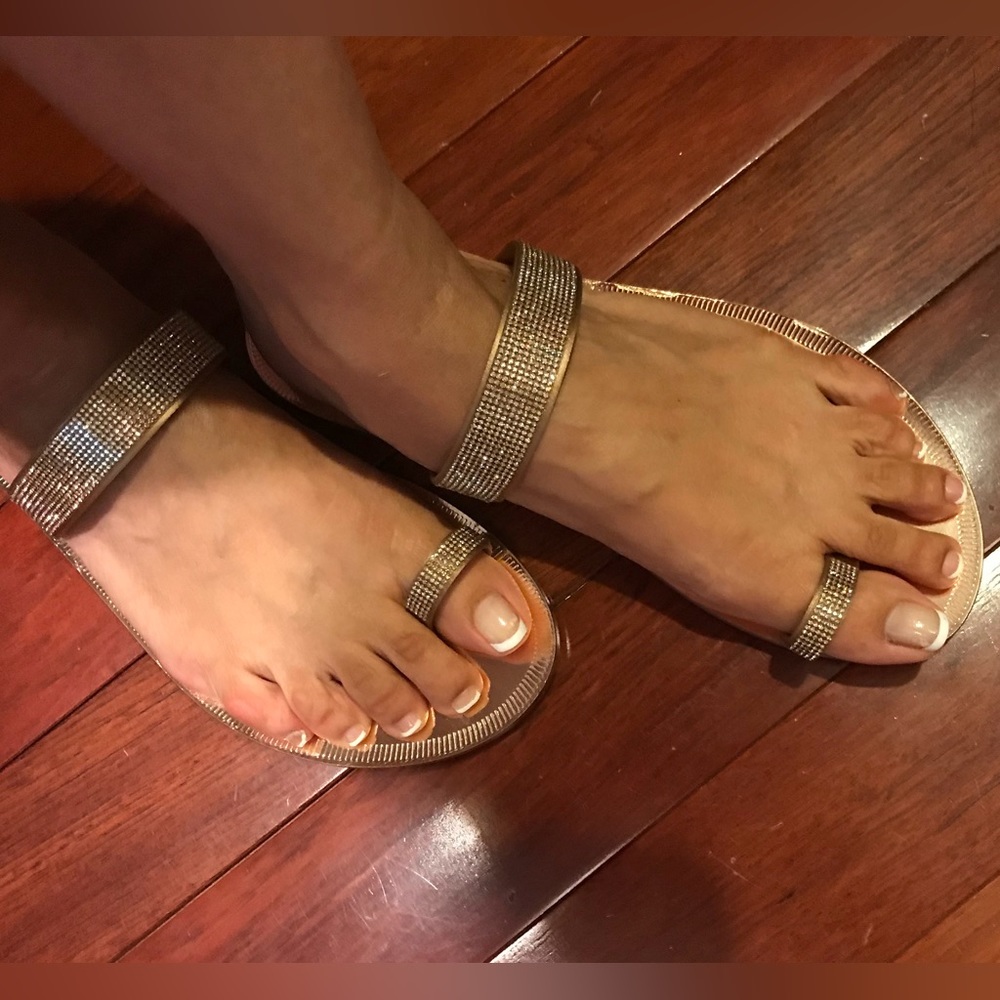 PEDRO GARCIA  Zarina Swarovski Crystal Satin Toe Ring Sandals